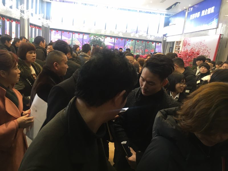 華都&middot;中環(huán)廣場(chǎng)住宅新年首開售罄