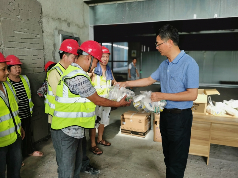 曹勇奇赴浙農科創園&ldquo;送清涼&rdquo;